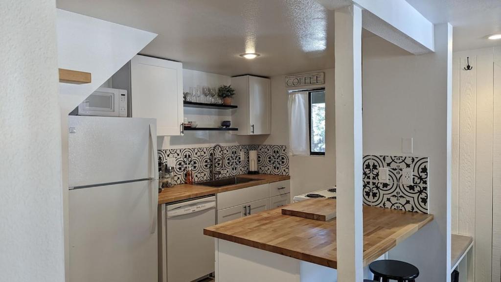 Cozy Condo Walking Distance To Village And Gondola W/ Pool/ Jacuzzi Sleeps 4. Mammoth Lakes Esterno foto